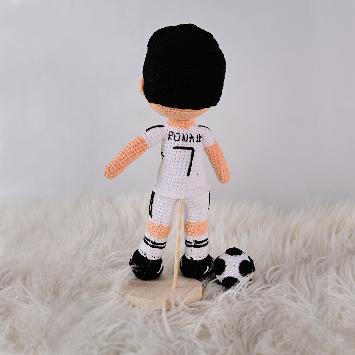 Amigurumi de Cristiano Ronaldo con Pelota
