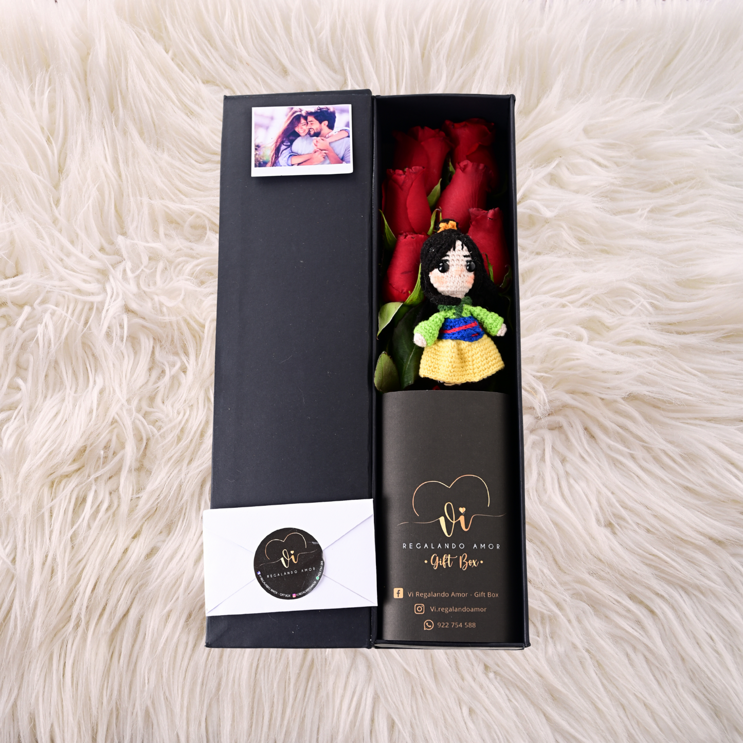 Box Luxury Rosas Rojas + Mulán