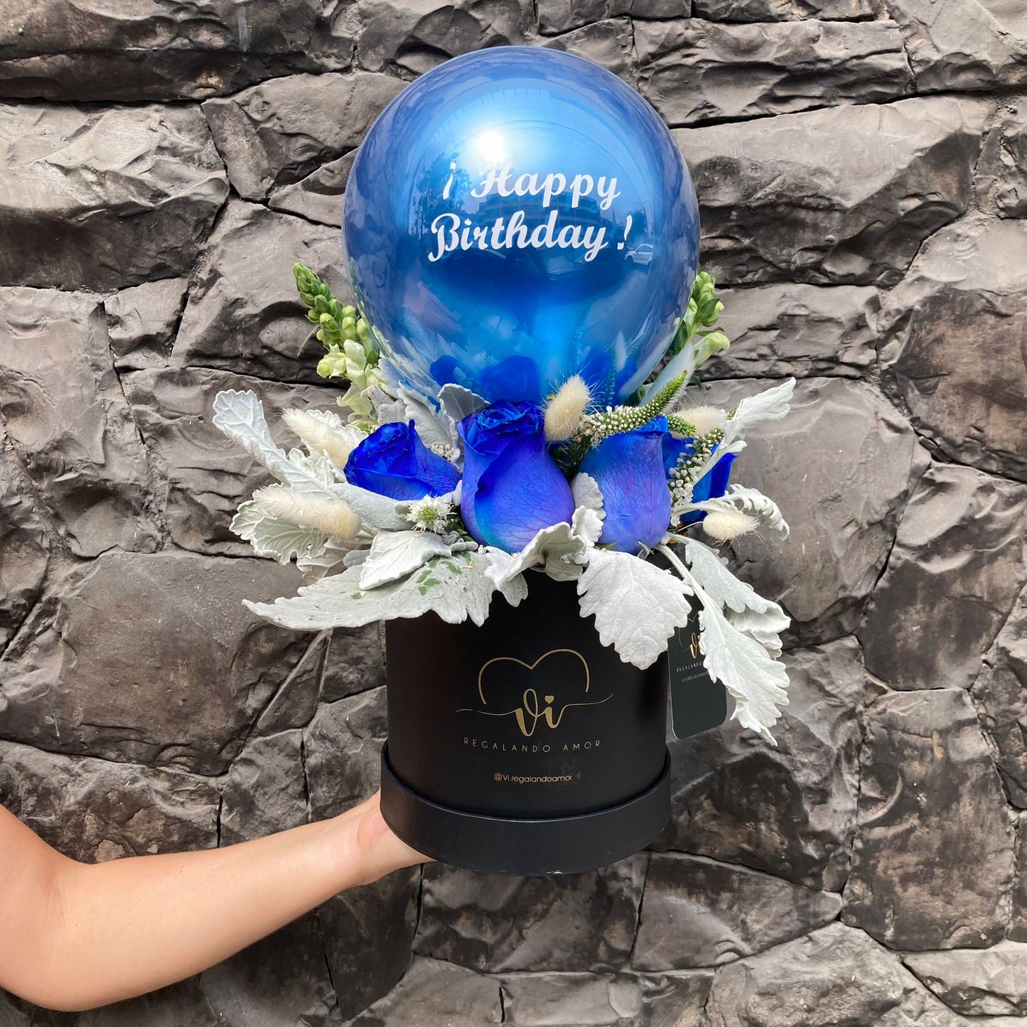 Rosas azules con globo