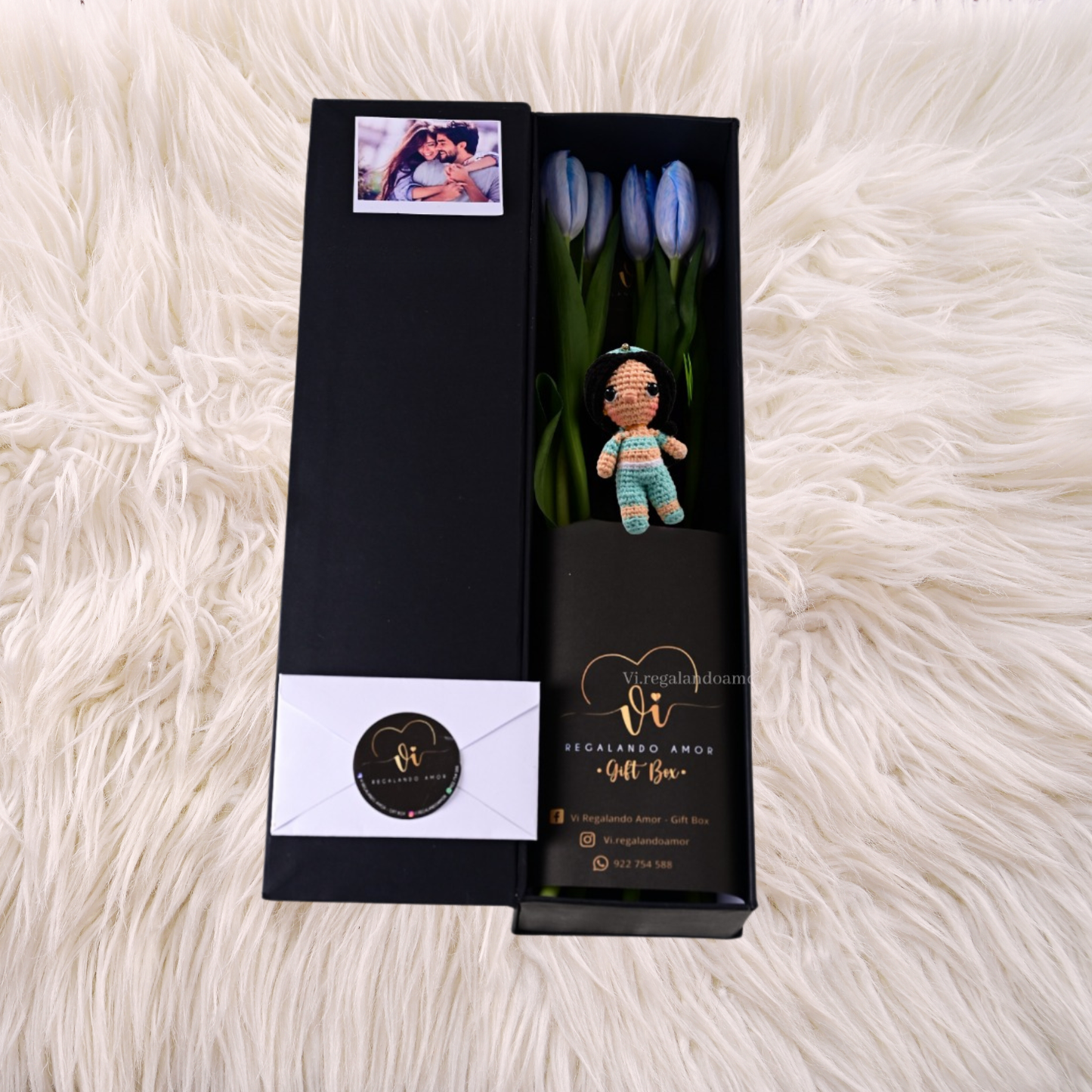 Box Luxury tulipanes celestes + Jazmin