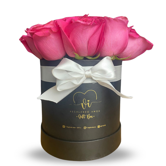 Box Clasico 12 rosas Fucsia