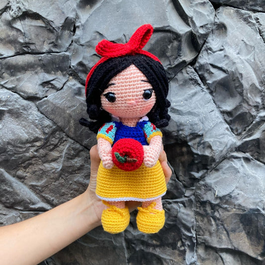 Blanca Nieves Amigurumi - 20 cm ✨