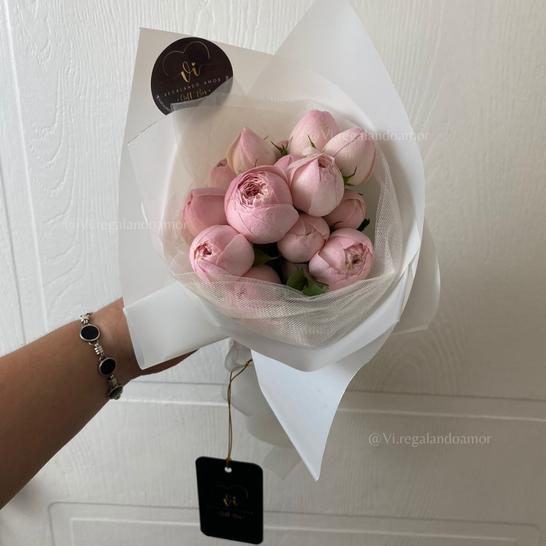 Ramo de rosas inglesas rosadas