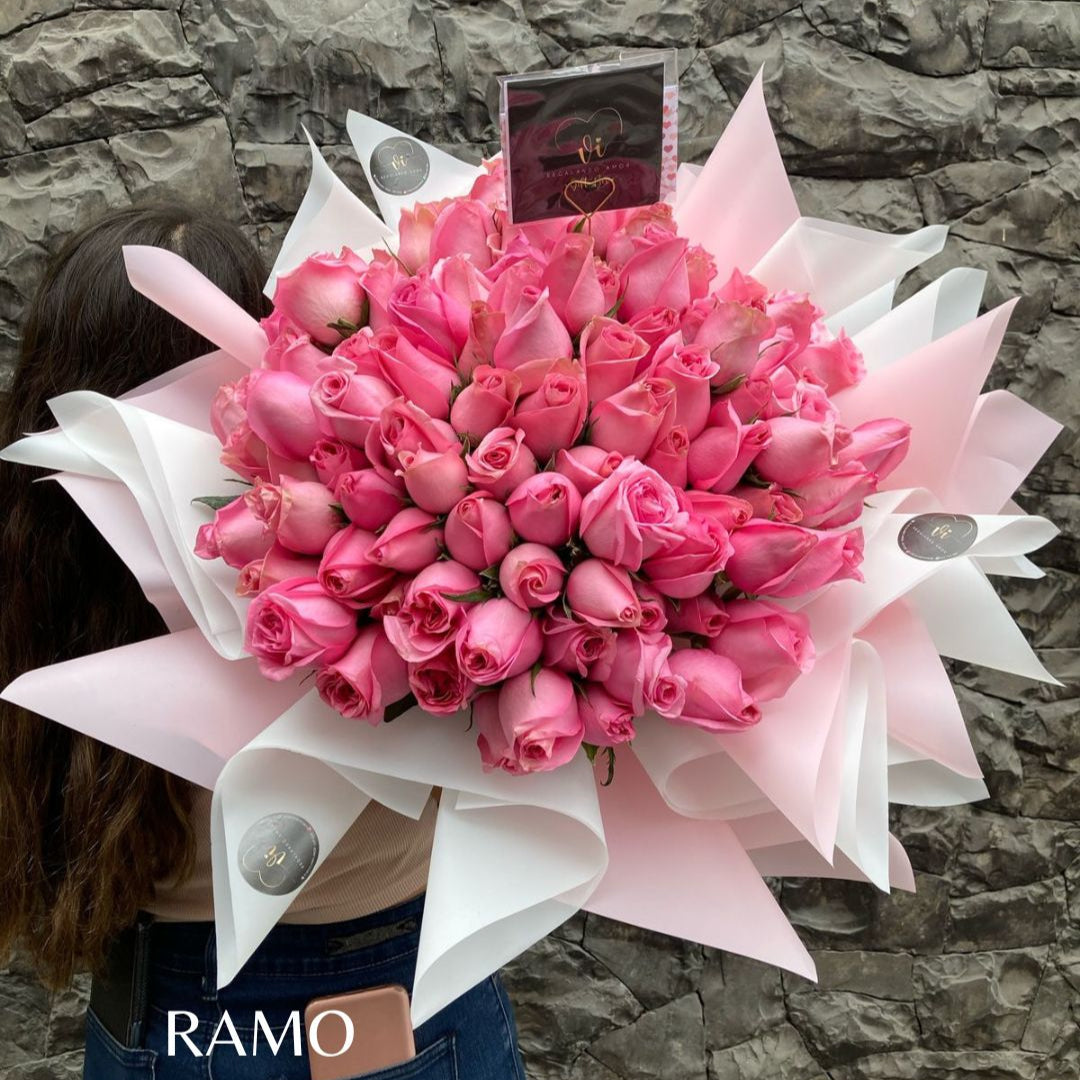 ramo de 100 rosas rosadas
