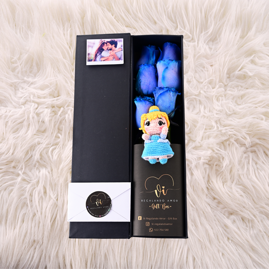 Box Luxury Rosas Azules + Cenicienta