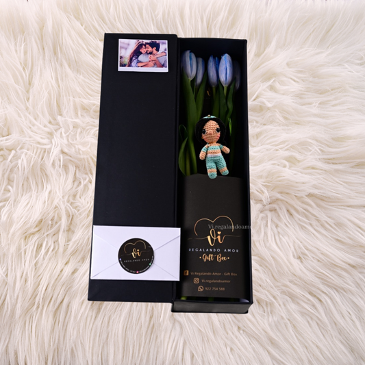 Box Luxury tulipanes celestes +  Jazmin