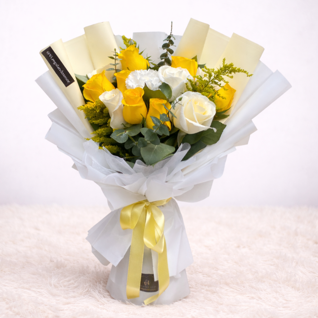 Ramo Chloe – 12 Rosas Amarillas y Blancas - Flores amarillas