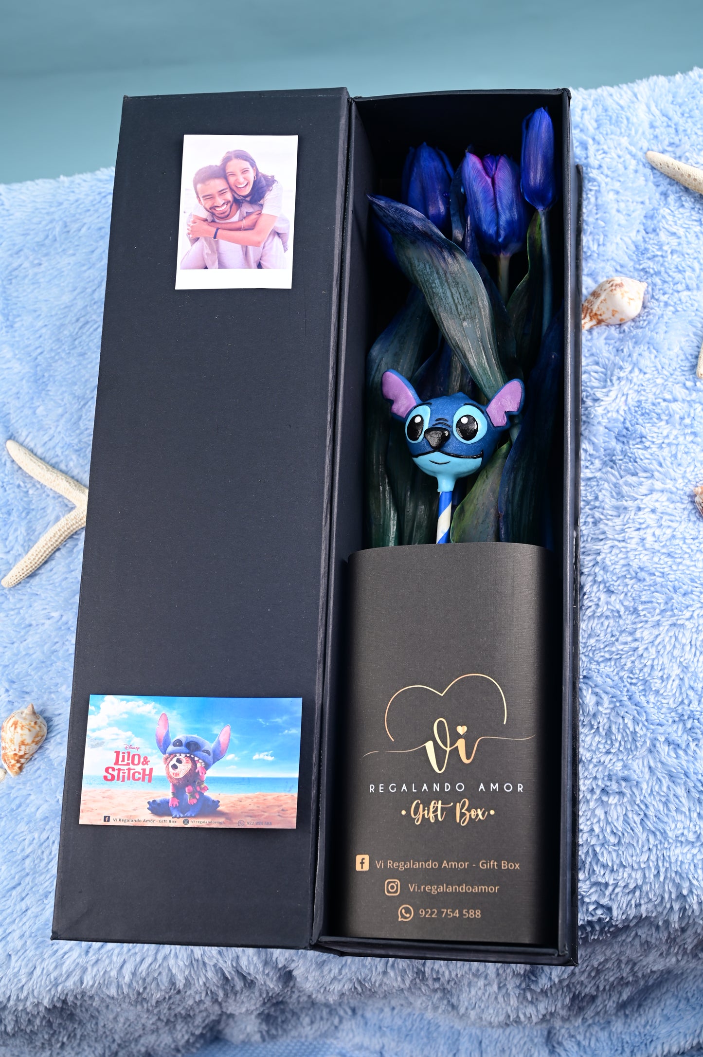 Box Luxury 6 Tulipanes Azules + Cakepop de Stitch