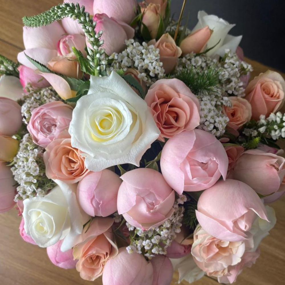 Box Sophia - Rosas Inglesias con mini rosas - Peonias