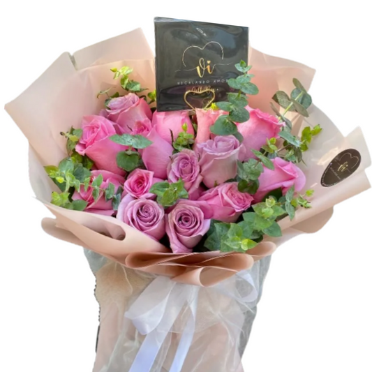 Ramo Violeta – 14 Rosas Lila o Rosadas