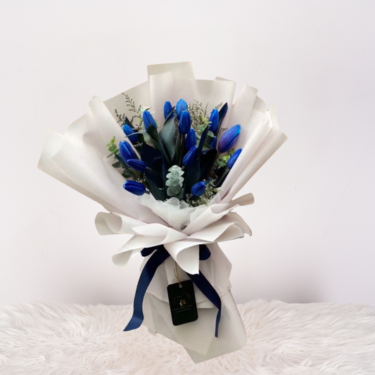 Ramo Giorgia – 15 Tulipanes Azules