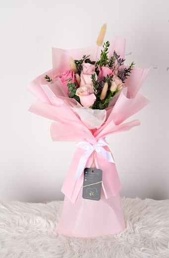 Ramo Ailén – Rosas Rosadas con Variedad Floral