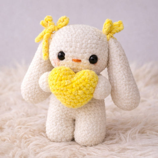 Coneja tejida en chelline - Flores amarillas - Peluche