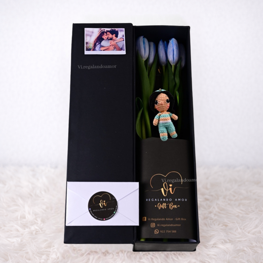 Box Luxury tulipanes celestes +  Jazmin