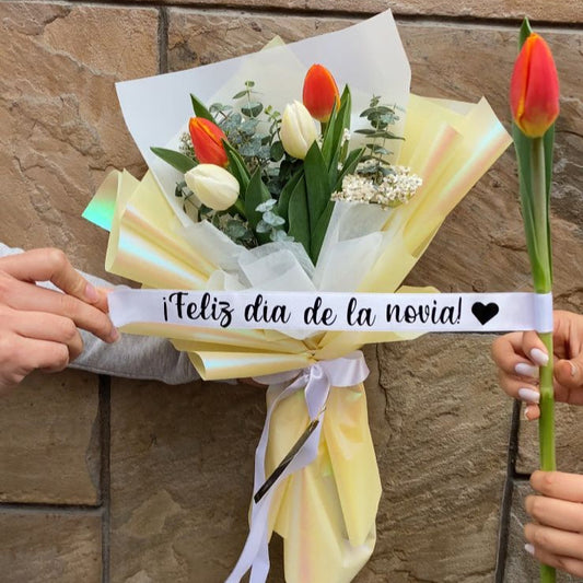 Tulipanes con Frase Personalizada