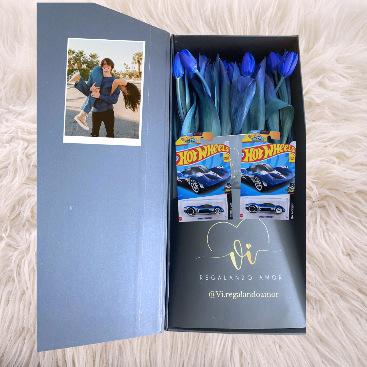 Box Imperial 22 Tulipanes Azules + Carrito HotWheels