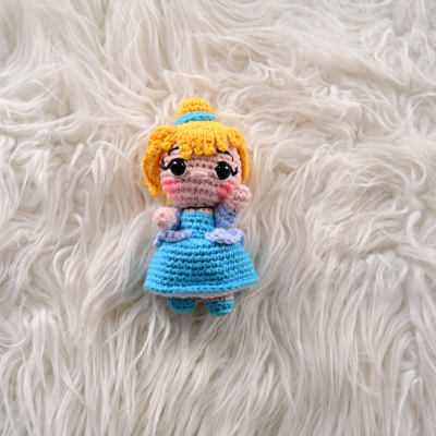 Amigurumi Cenicienta – Tamaño Pequeño