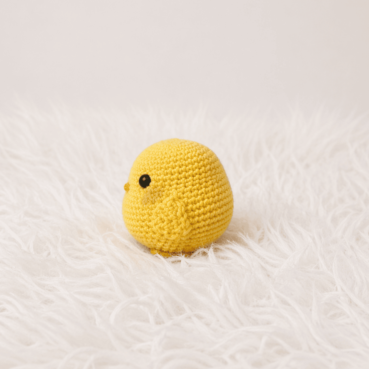 Pollitos tejidos - Peluche flores amarillas