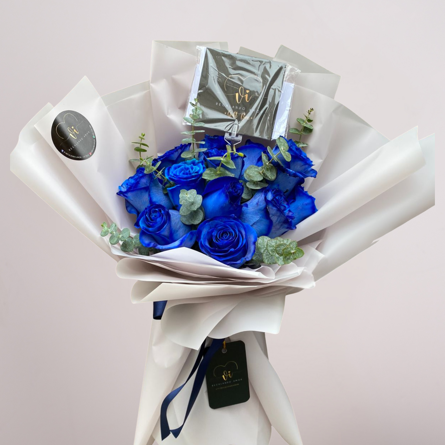 Ramo Violeta - Rosas azules