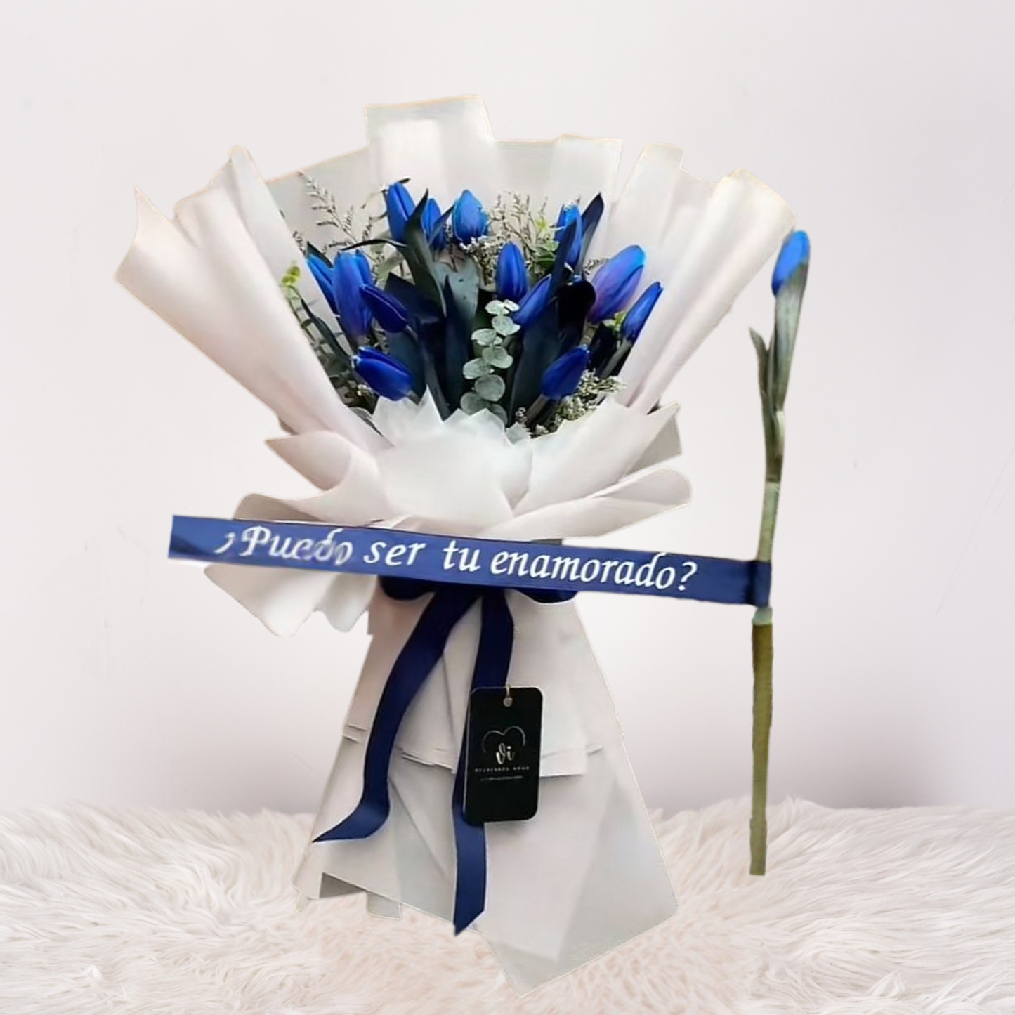 Ramo Giorgia – 15 Tulipanes Azules + Cinta