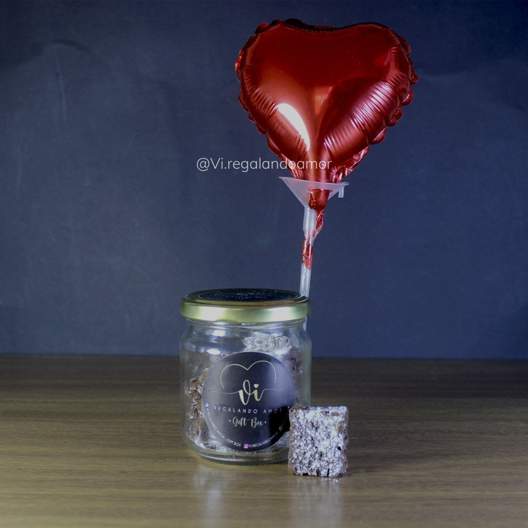 Mini Jar Brownie con Globo de corazón